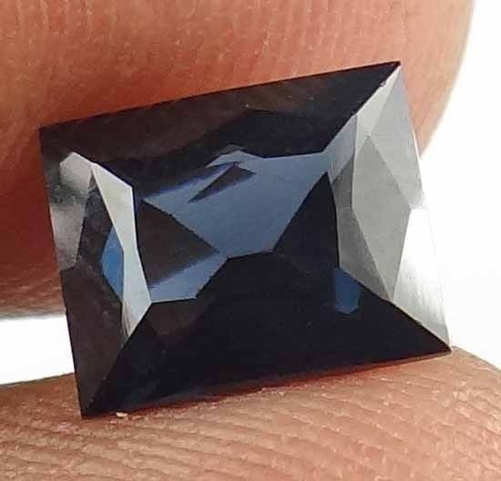 SPINEL Natural 2.05 CT 8.06 X 6.60 MM Great Size Well Cut Untreated Gem 12111550