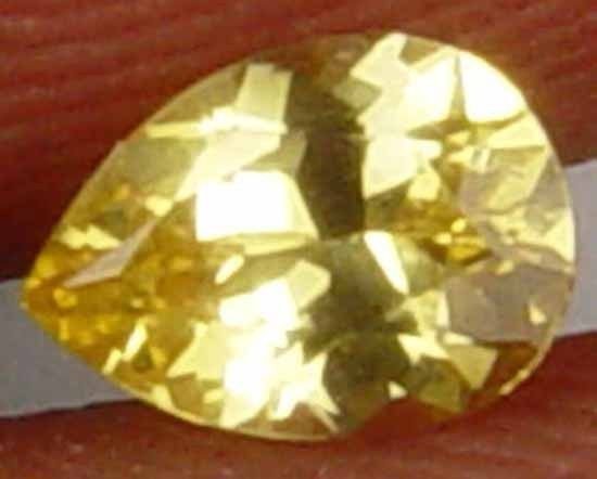Natural Ceylon Yellow Sapphire Gemstone Beautiful Pear Shape 0.40 CT 07031164