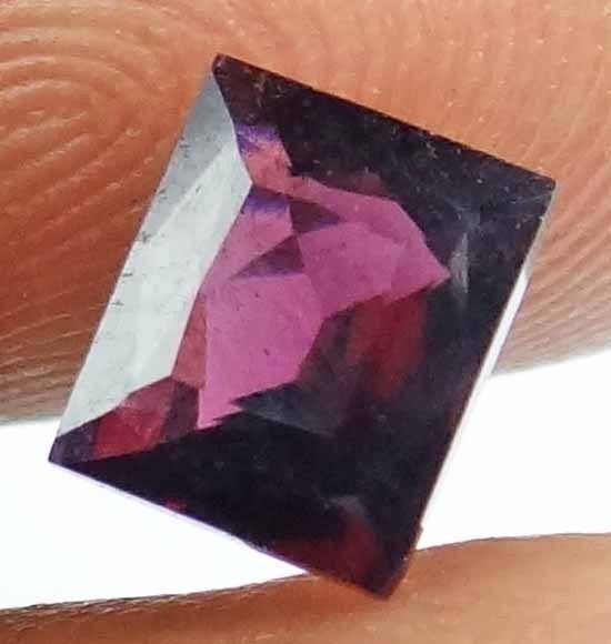 SPINEL Natural 1.50 CT 6.95 X 5.75 MM Beautiful Color & Cut Unheated 13020531