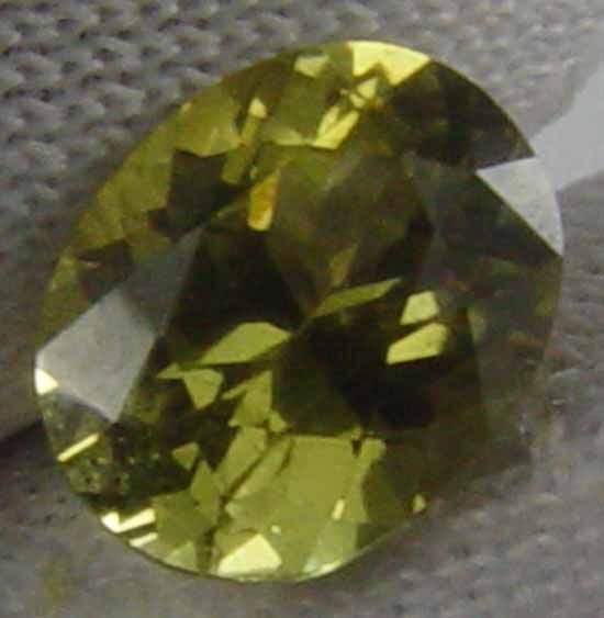 Unheated Natural Chrysoberyl 1.45 Ct 7.65 x 6.06 MM Vibrant Gemstone 12012525