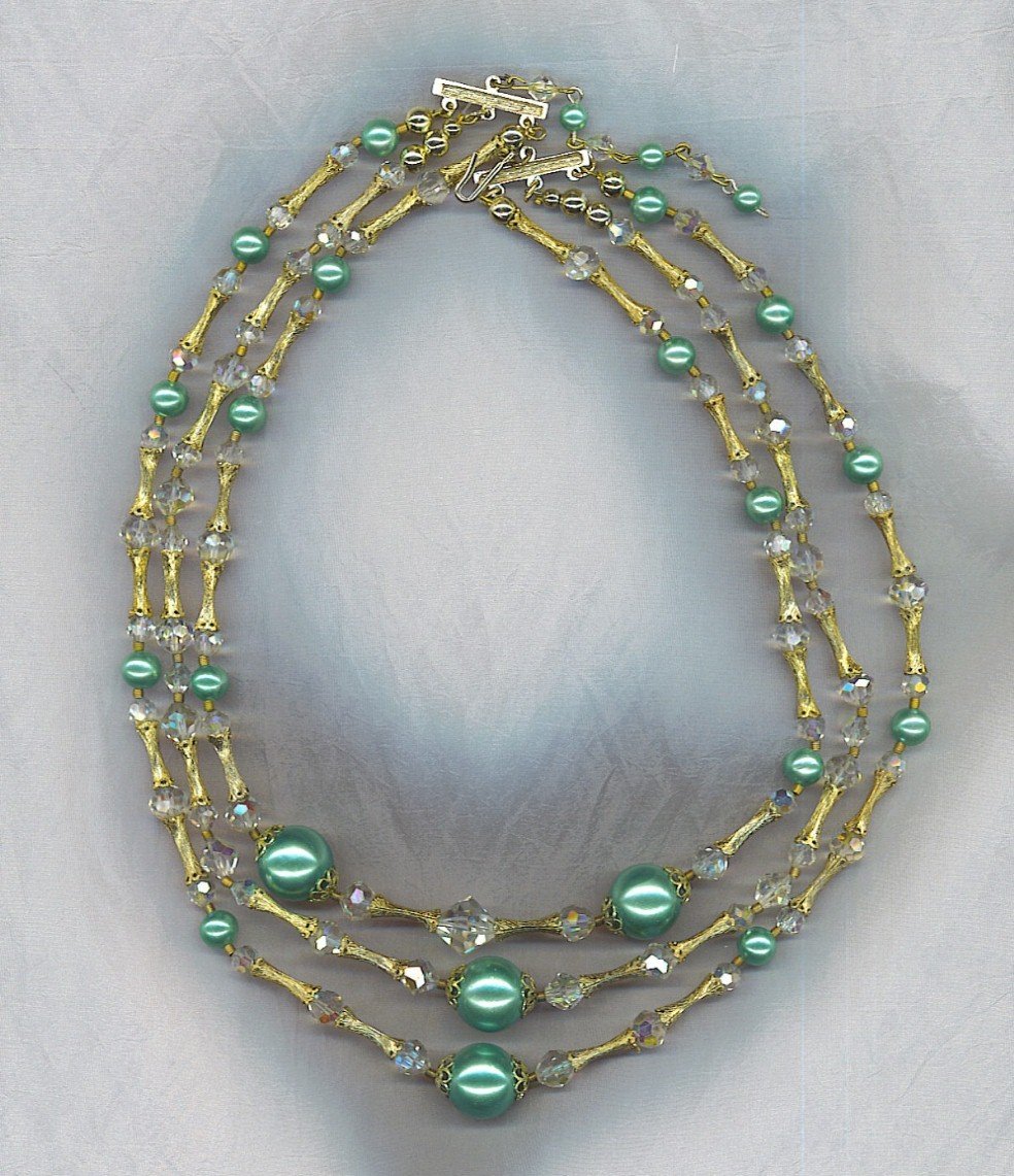 GORGEOUS AURORA BOREALIS CRYSTAL & PEARL 3 STRAND VTG. NECKLACE
