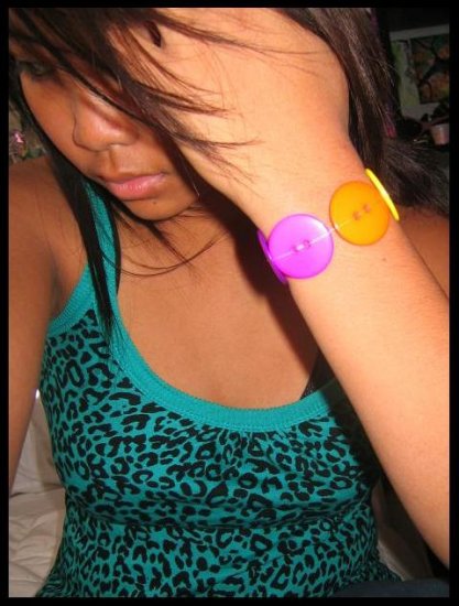 rainbow.button.bracelet