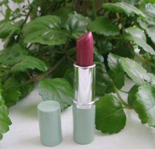 Clinique Different Lipstick Raspberry Glace - Special!