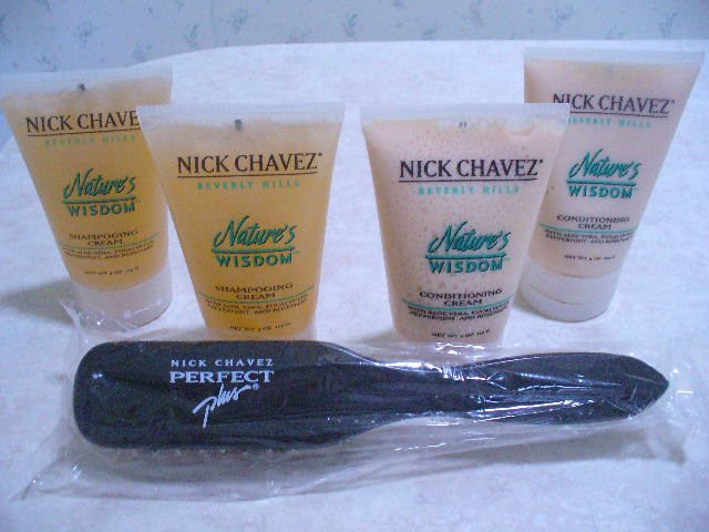 Nick Chavez Nature's Wisdom Shampoo Conditioner Brush Set of 5