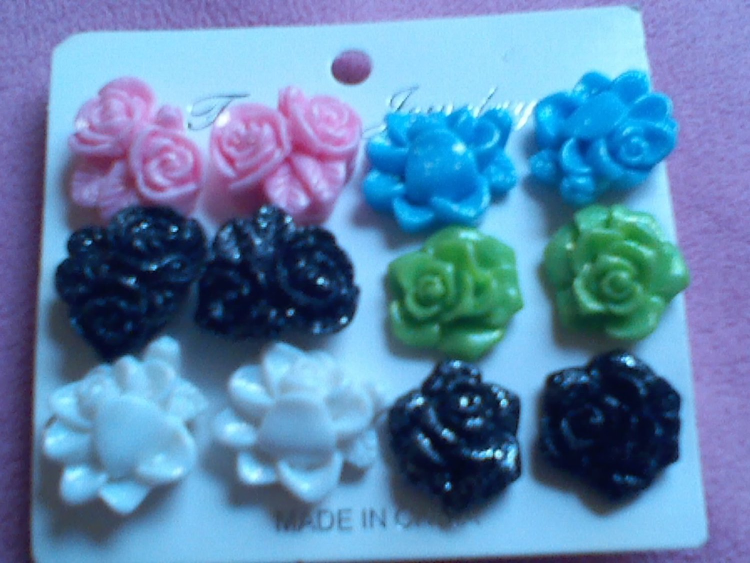 Glitter Flower studs (6)
