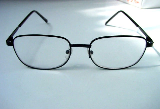 BLACK METAL FRAME READING GLASSES UNISEX + 2.75 L923