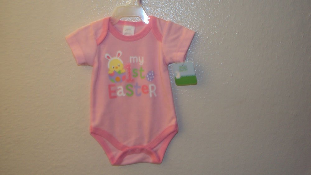 A lot of 13 new born 0-3 months onesies