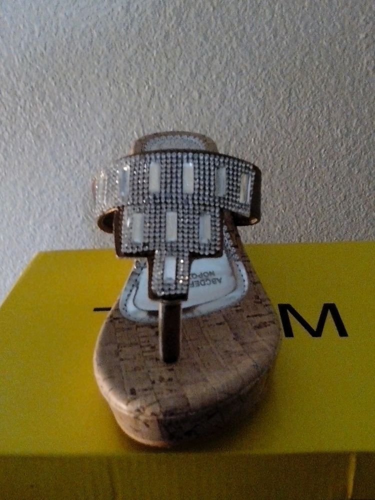 WOMENS OPEN TOE WEDGE SANDALS SIZE 9 BROWN, BRONZ WITH RHINESTONES