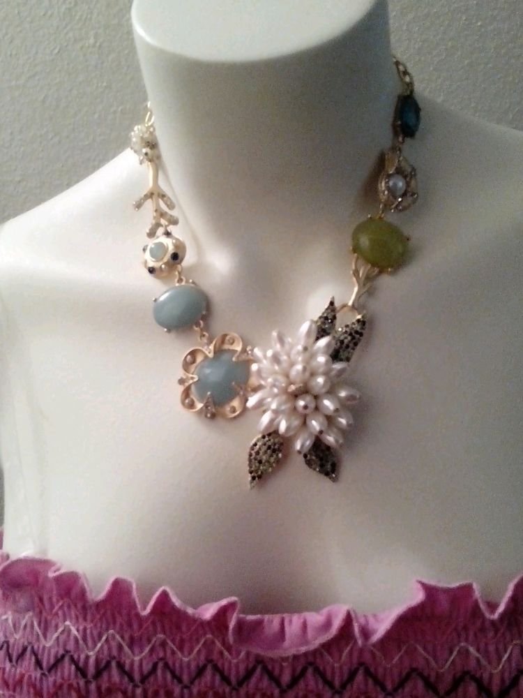 WOMENS VINTAGE INSPIRED NECKLACE WITH GORGEOUS RHINESTONES AND PEARLS
