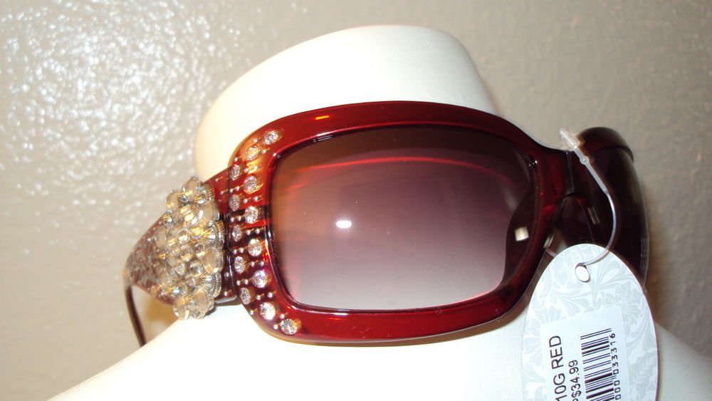 MONTANA WEST RED UV400 SUN GLASSES WITH A ROUND CONCHO DESIGN ON THE ARM