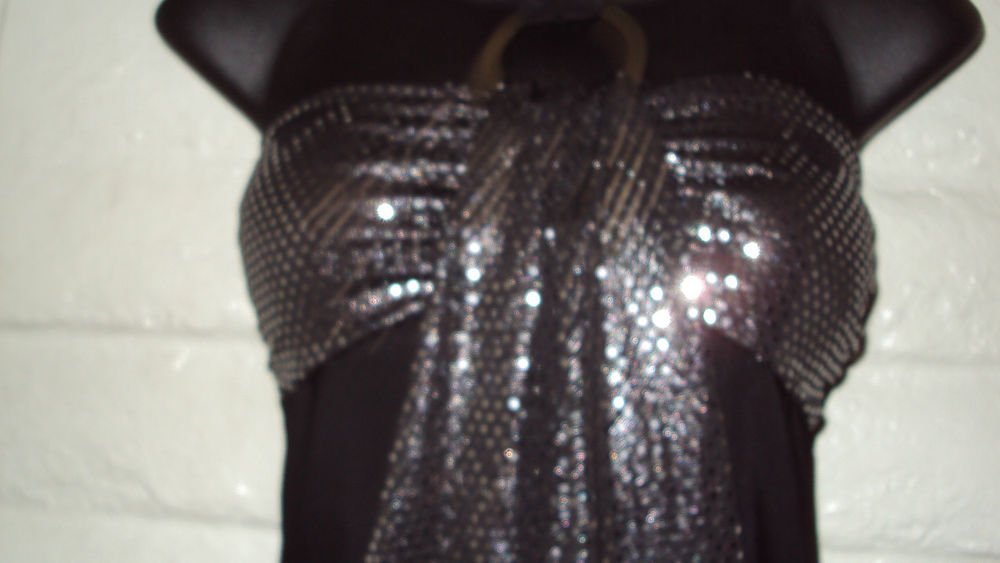WOMENS BLACK AND SILVER BACKLESS TANK TOP SIZE LARGE