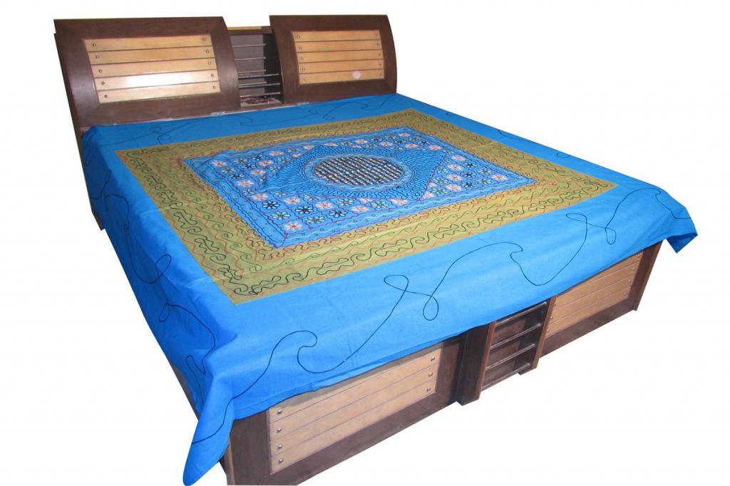 Vintage Bedspread Embroidered Wall Hanging Bed Cover Tapestry Throw coverlet Art