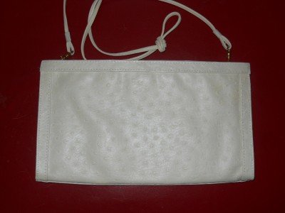 BUENO Clutch Shoulderbag Leather faux Ostrich Ivory Vegan Friendly 70'-80's EUC
