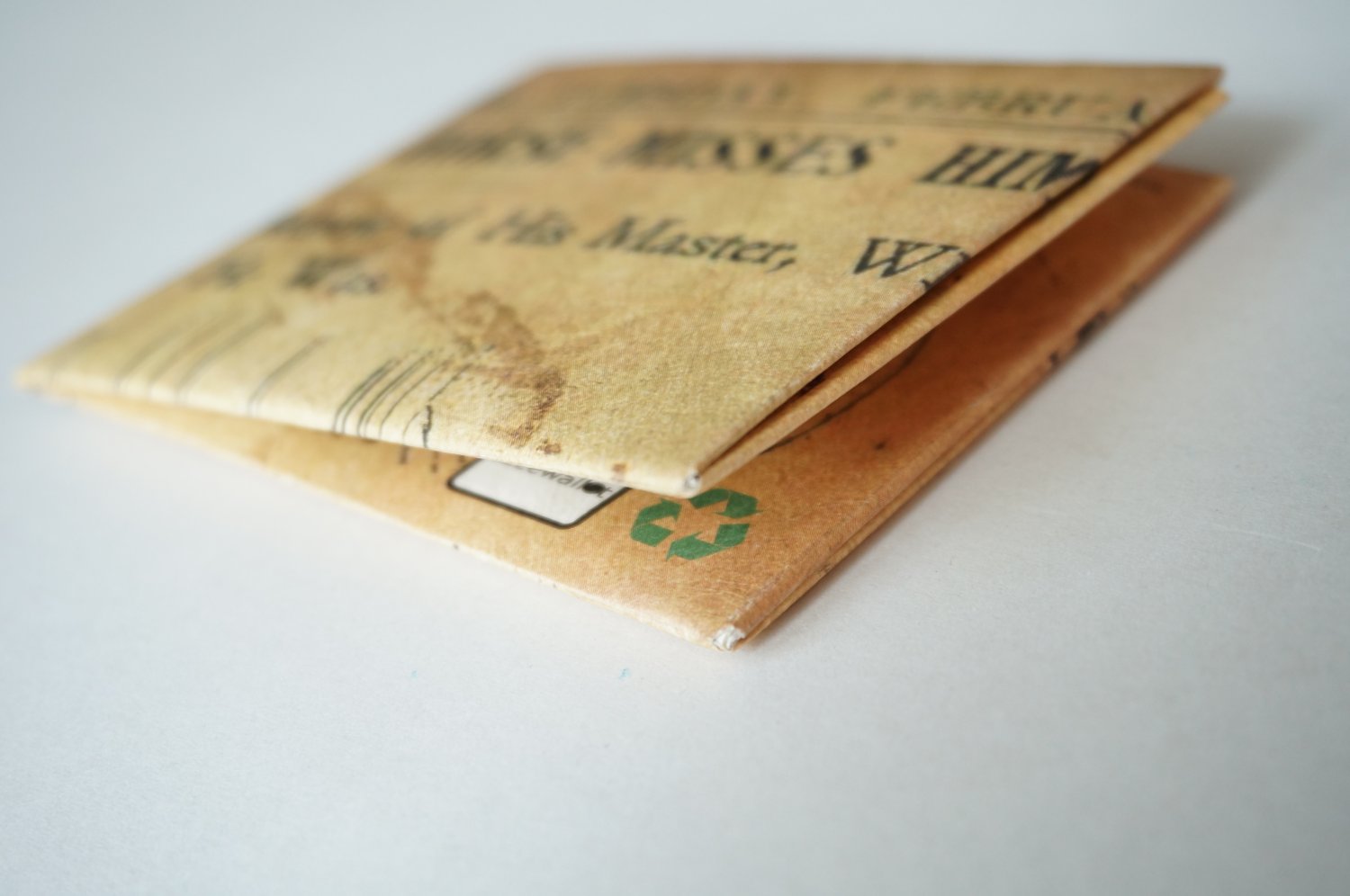 Tyvek Wallet - Newspaper Design Model TWD9106