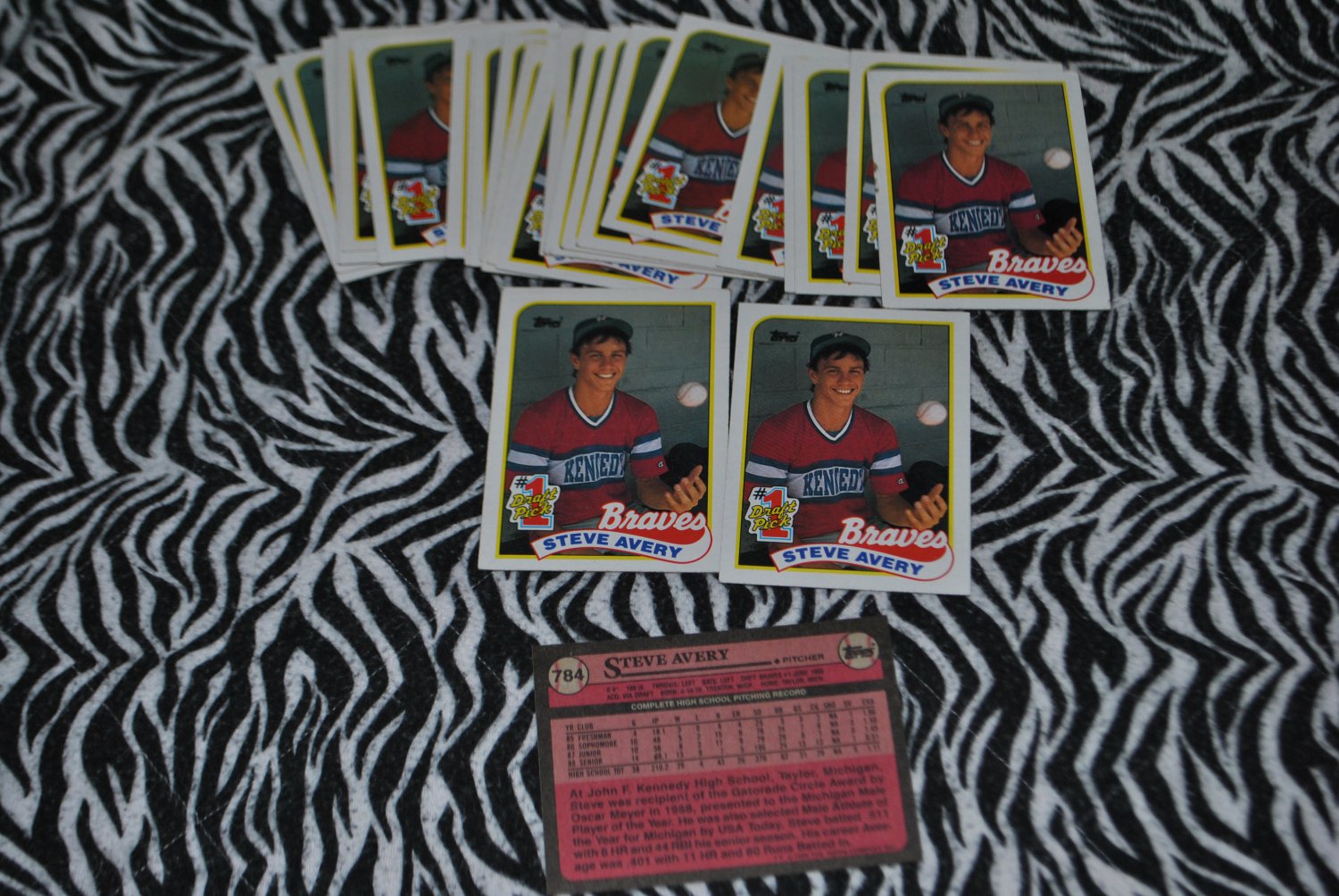 1989 topps steve avery rookie card lot