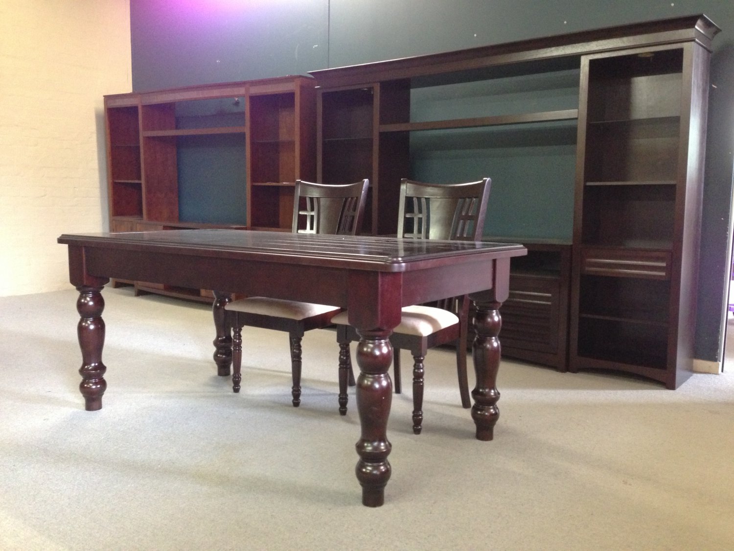 Manchester Dining Set