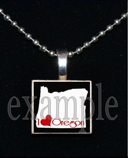 ANY USA STATE Black & White c/ Red Heart Scrabble Necklace Charm Key-chain Gift