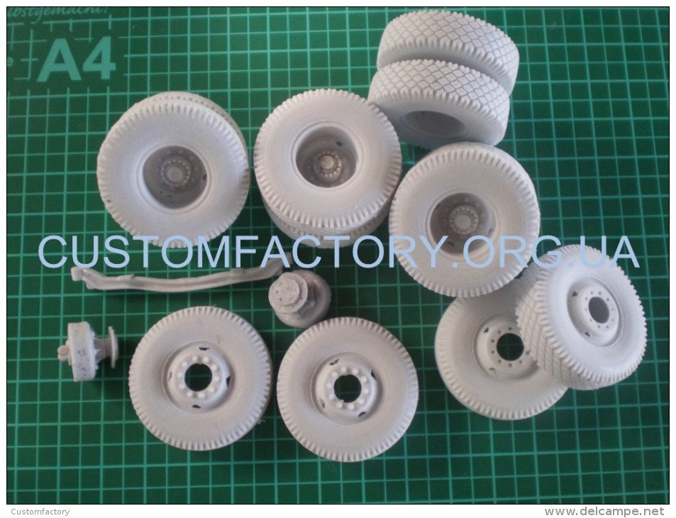 1/35 Customfactory Set of wheels on the KrAZ - 256, -257, -258 (early type)