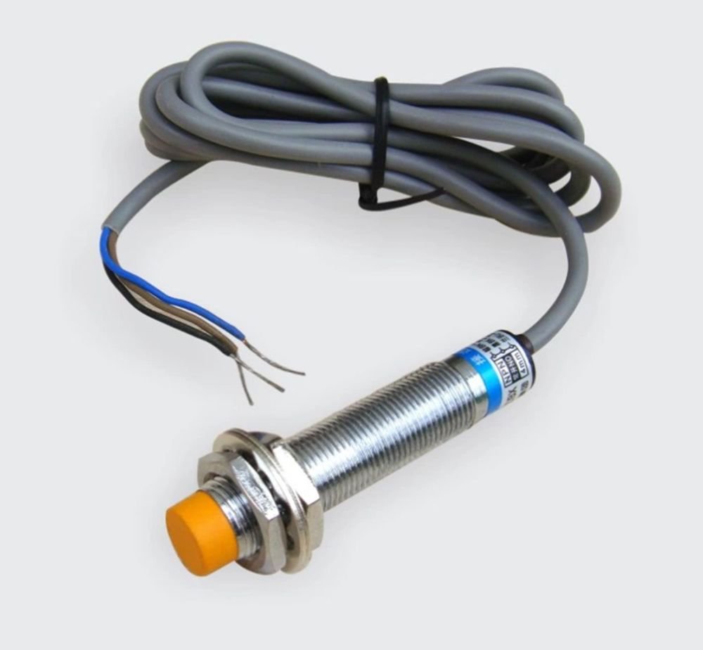 DC6-36V 4mm Cylindrical Inductance Proximity Sensor Approach Switch NPN NO