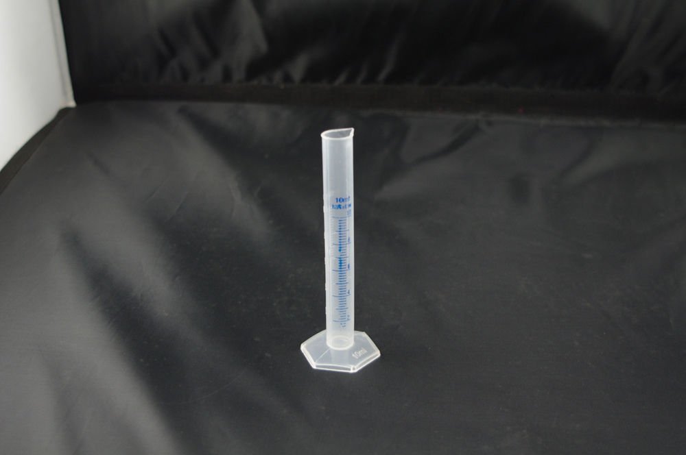 lot50 10ml Graduated Cylinder Plastic Hex Base blue&white scale