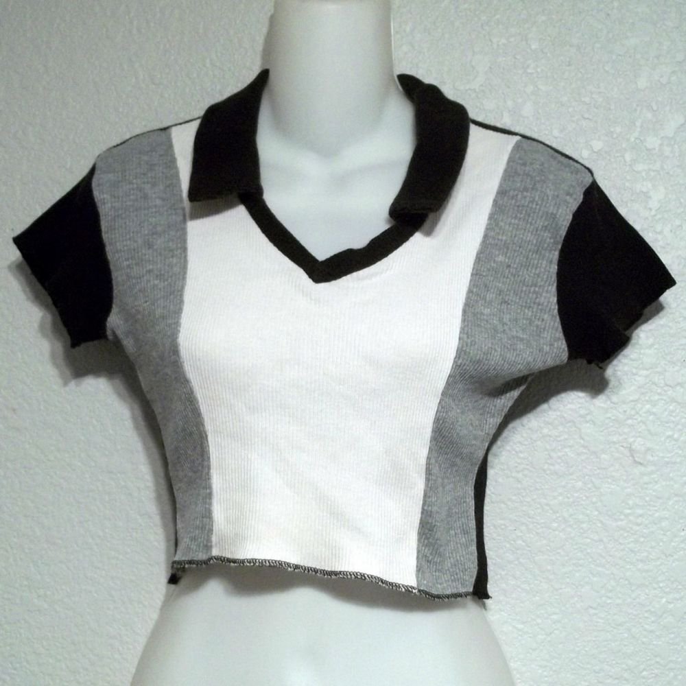 Q.W. Sport Junior Medium 7 9 Black Gray White Collared Short Sleeve Half Tee