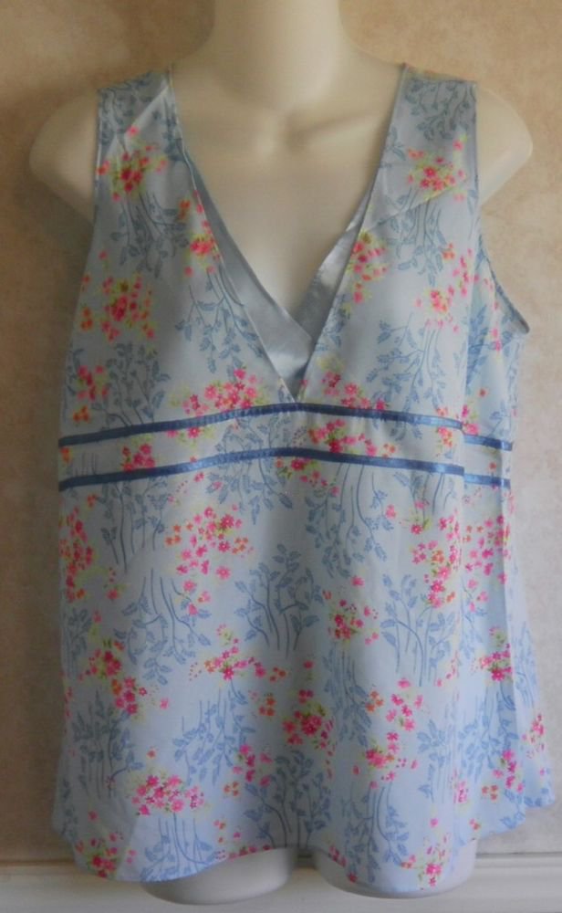 NEW Old Navy Maternity Large 12 14 Light Blue Flowers V Neck Pullover Top Blouse