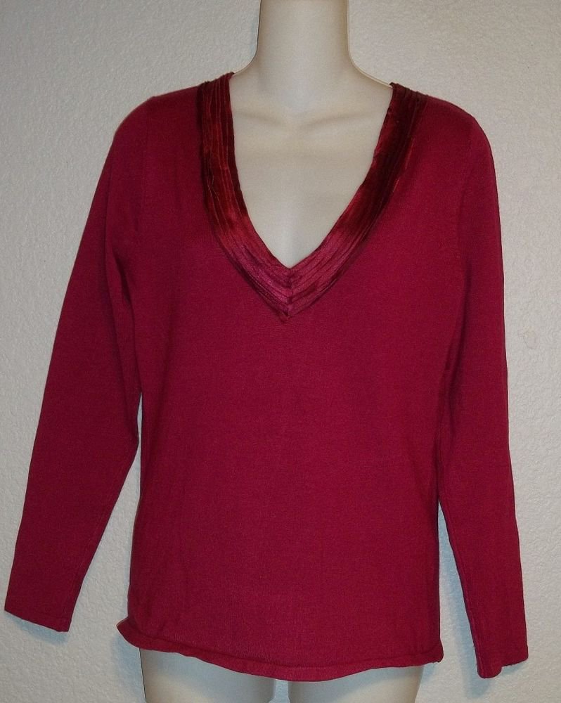 Red brand Medium M 8 10 Magenta Stretchy V Neck Satiny Trim Long Sleeve Blouse