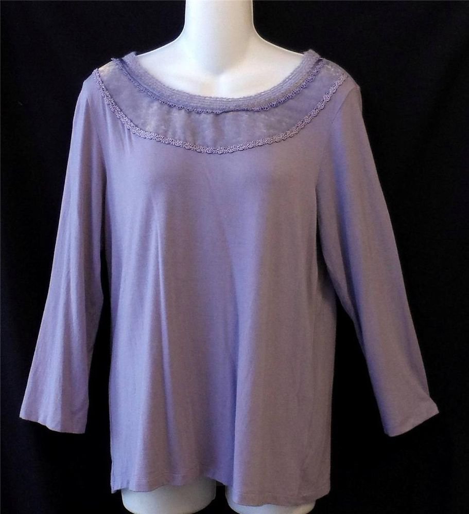 Apostrophe M Medium 10 12 Light Purple Stretchy Top 3/4 Sleeve Embroidered Neck