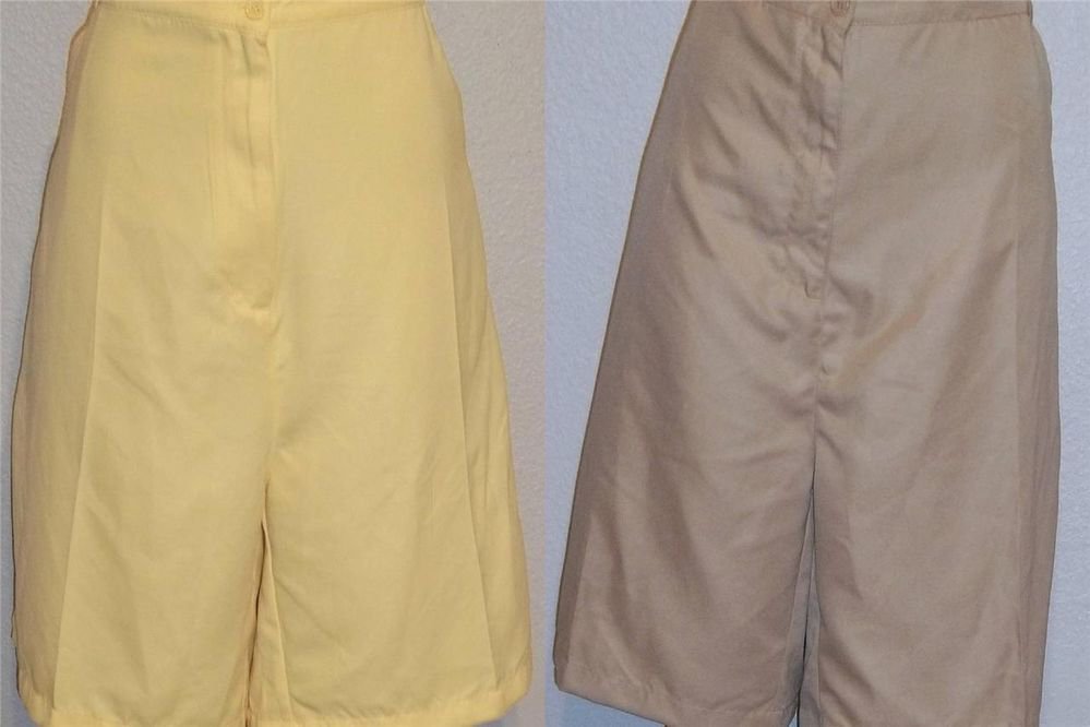 NEW Allyson Whitmore Woman 20W Tan or 24W Yellow Golf Shorts Plus Tee Holder