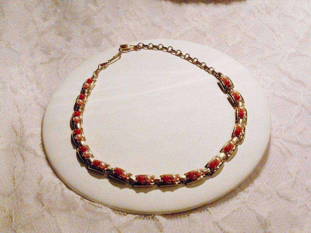 Pretty Pinks Faux Pearl Coro Necklace