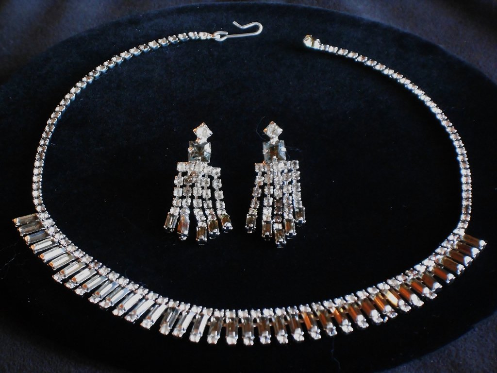 Clear and Gray Fringe Necklace and ER Set