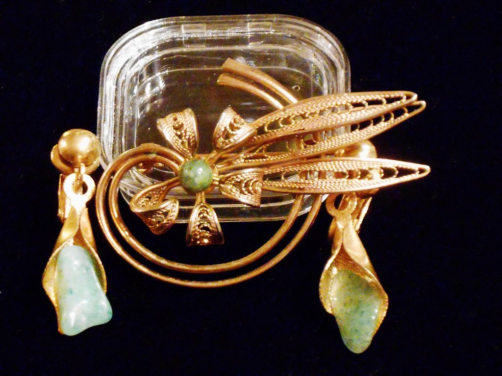 Petite Jade Accent Pin and ERs