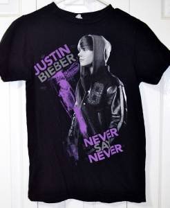 Justin Bieber Never Say Never Concert T-Shirt Size Small Black & Purple 100% cot