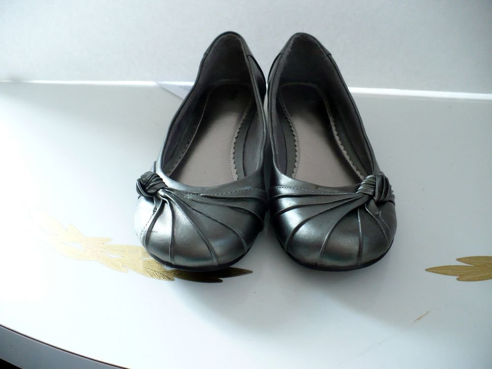 Flat Heel Gray/Grey Shoe Size 6 M