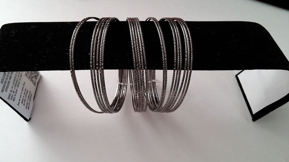 20 Metal Wired Bracelets