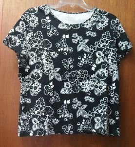 Croft & Barrow Misses Petite Large Pima Cotton Black & White Flower Print Top