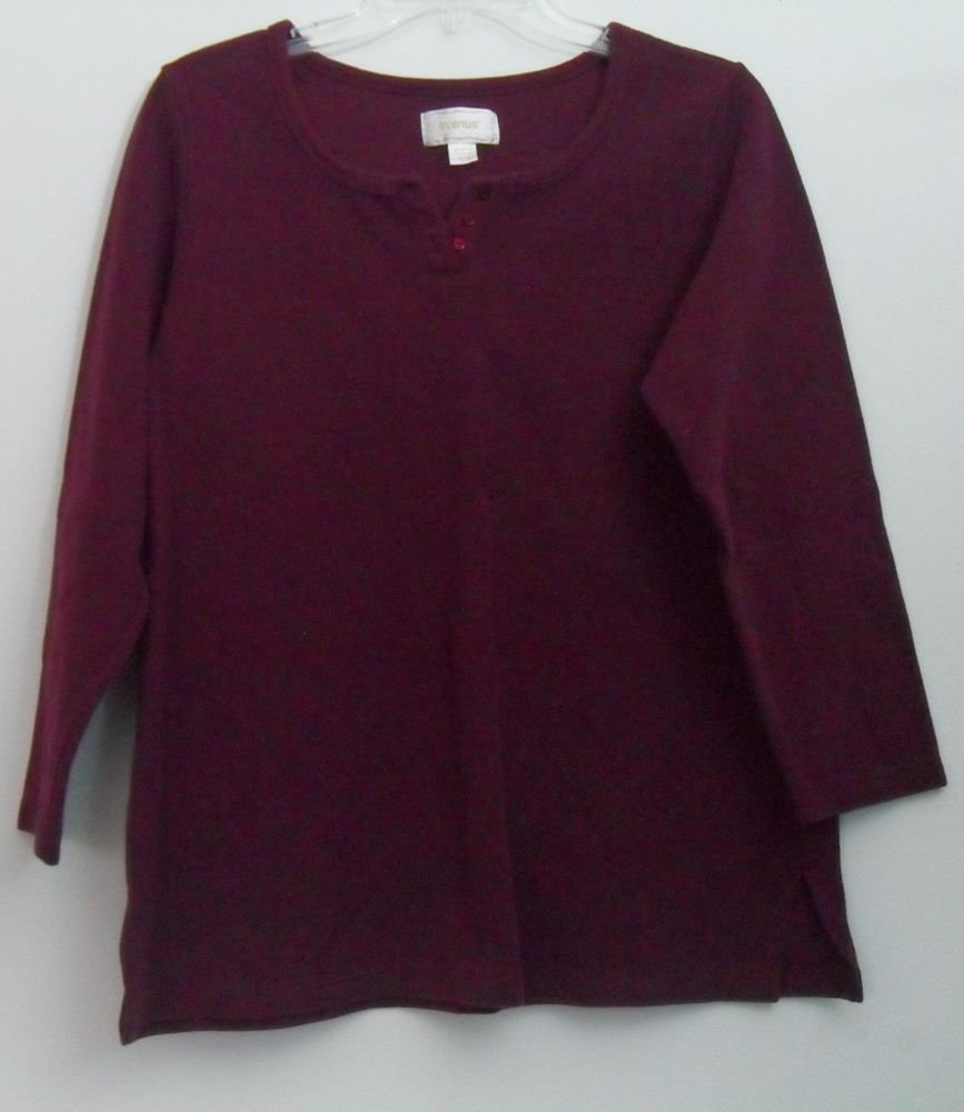 Avenue 14/16 Maroon Red 3/4 Sleeve 3 Decorative Button 3.5 Inch Side Slit Womens