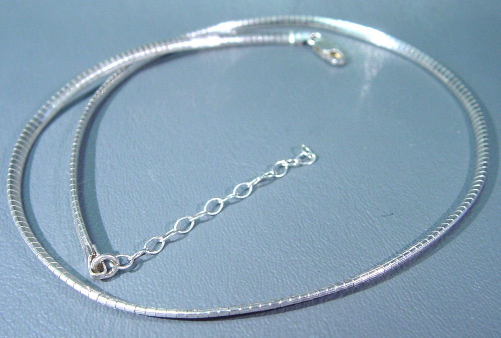 16" Sterling Silver Necklace 12.5 grams of .925 fine silver Marked .925 Italy