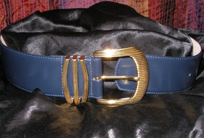 Wide leather vintage navy belt with gold buckle medium