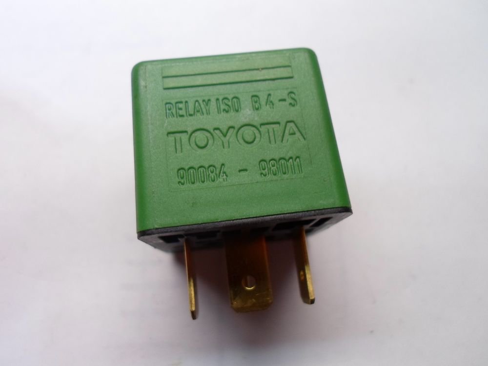 TOYOTA CAMRY ES300 SIENNA SOLARA RELAY 9008498011 TESTED OEM FREE SHIPPING