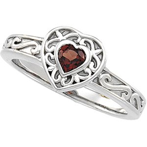 14kt White Gold Mozambique Garnet Heart Ring