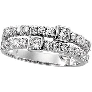 14kt White Gold Diamond Fashion Ring