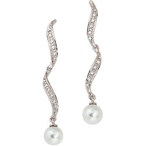14kt White Gold Freshwater Cultured Pearl & .12 ctw Diamond Earring