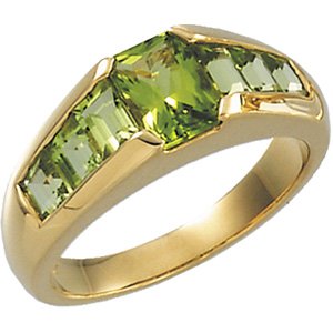 14kt Yellow Gold Peridot Ring