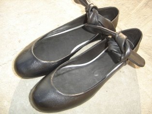 Gray leather pumps