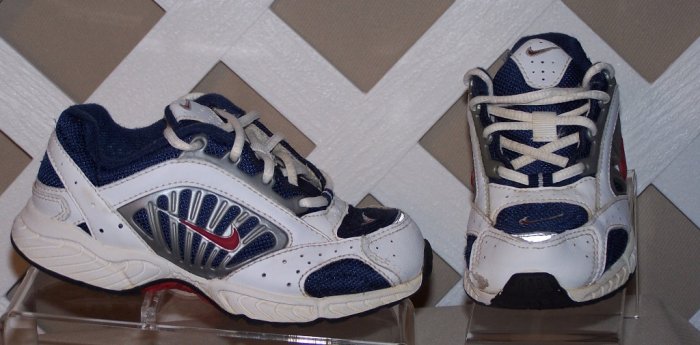 Boys Nike Shoes Size 9 060605