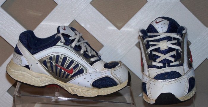 Boys Nike Shoes Size 9 120104
