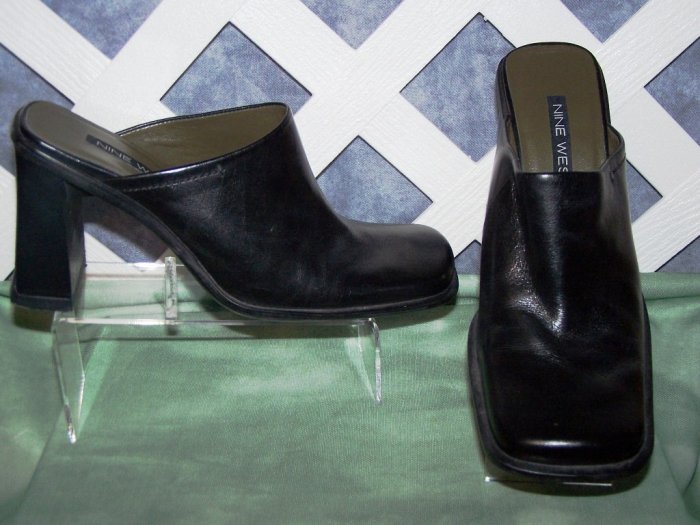 Womens Black Leather Nine West Mules Shoes Size 7 Like New