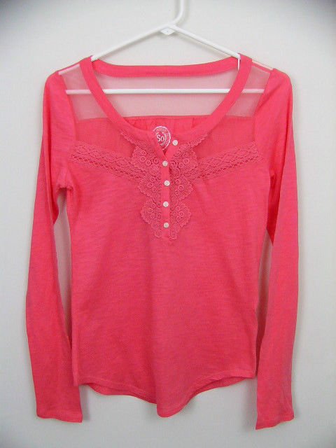 SO AUTHENTIC AMER HERITAGE CORAL SALMON SHIRT TOP SIZE SMALL SHEER SHOULDER LACE