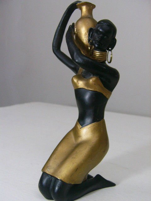 African Kneeling Lady With a water jug gold clothes Resin Statue Statue Figurine